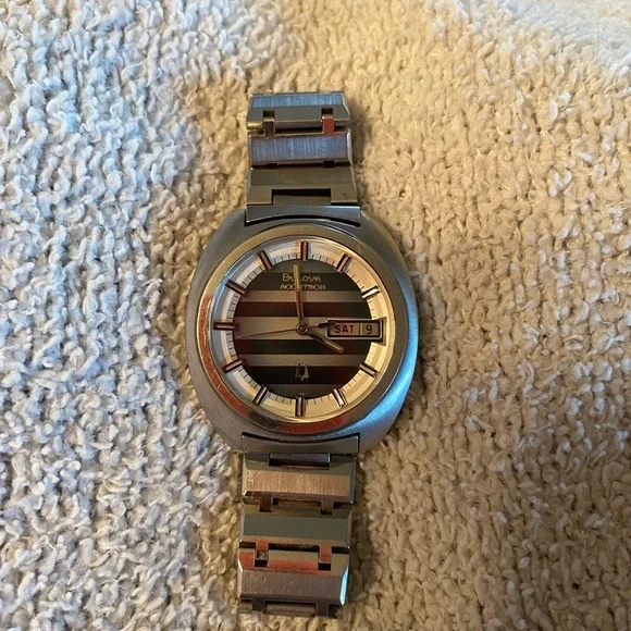 1974 BULOVA Accurton Vintage Day Date Retro Mens Stainless Steel Watch - Picture 10 of 14